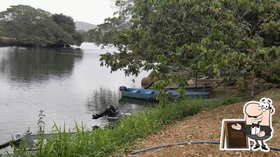 Você pode espairecer no na área externa do Ilha Capixete
