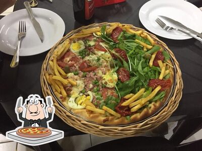 No Hot Grill Lanches e Pizza Maringá PR, você pode pedir pizza