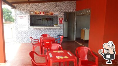 Veja imagens do interior do PASTELARIA EW