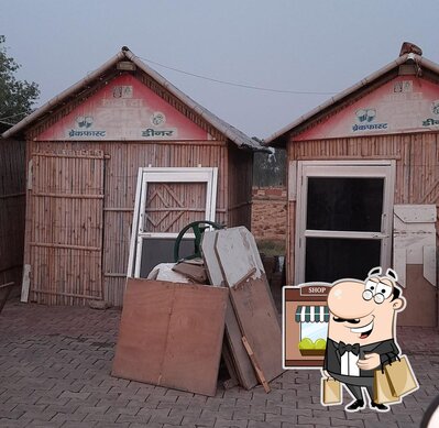 Check out how Babaa da dhaba looks outside