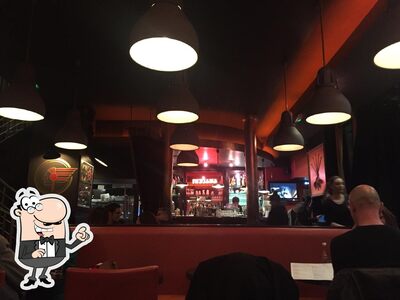 Installez-vous à l'une des tables de Indiana Café - Richelieu Drouot