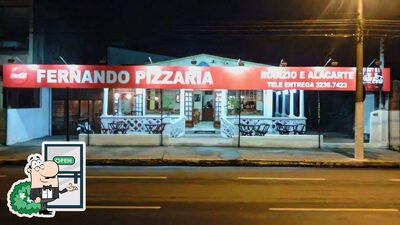 o exterior é uma característica importante do Fernando Pizzaria