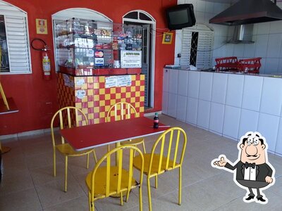 Veja imagens do interior do Point do Lanche