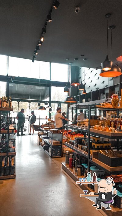O interior do Steak Lau