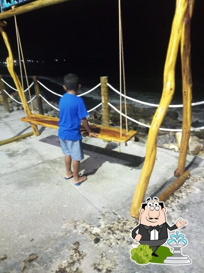 Veja imagens do exterior do Praia burger
