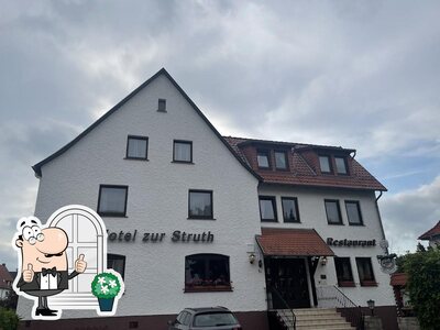 Découvrez l'extérieur de Hotel-Restaurant »Zur Struth«