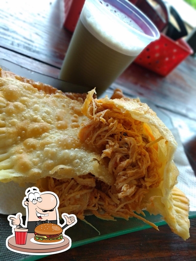 Delicie-se com um hambúrguer no Recanto do pescado