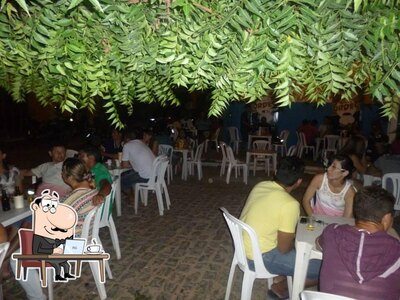 Veja imagens do interior do Buga’s bar & restaurante