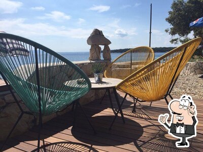 Gli interni di Smola Chillout Bar Rab