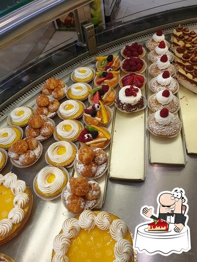 Chez Jad sert une sélection de desserts
