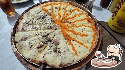 Platos en Lancheria Dinato