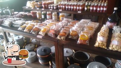 Restaurante Panela de Minas serve uma variedade de opções para os amantes dos hambúrgueres