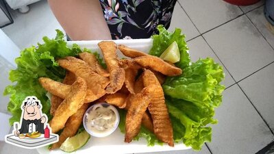 At Quiosque do peixe you can try fries