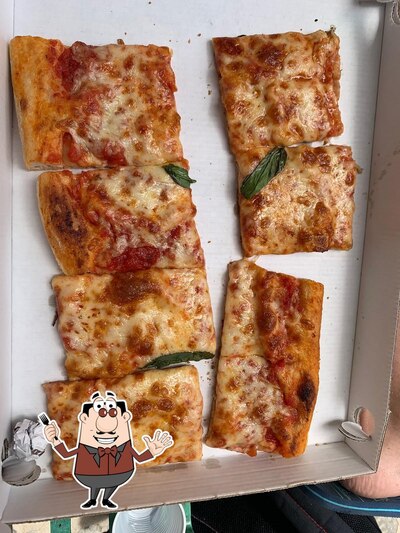 Platti al Tomato Pizza