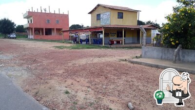 Você pode espairecer no na área externa do Brisas Bar