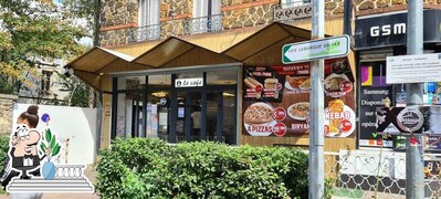 Vous pouvez prendre un bol d'air frais à l'extérieur Le café