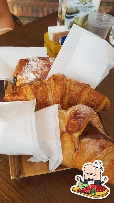 Bar Impero serve pasti a base di carne