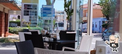 Gli interni di La Deliziosa Bar Pasticceria e Gelateria Artigianale