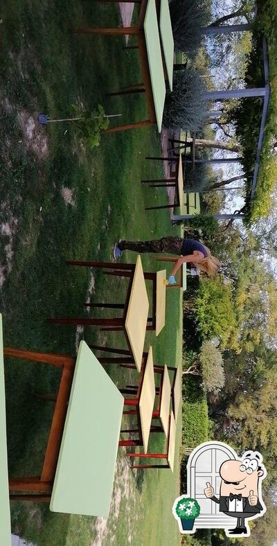 Vous pouvez prendre un bol d'air frais à l'extérieur Ristorante Pizzeria BagnAcciuga Fano Pesaro