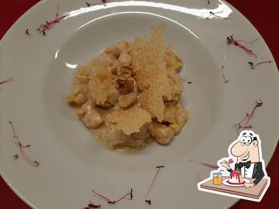 Non scordarti di ordinare un dessert al ristorante con griglia La Piazzetta