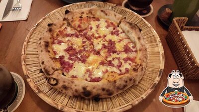 No Urucum - Restaurante e Coquetel Bar, você pode provar pizza