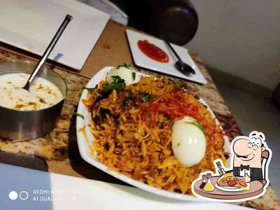At Mamta's Oak Grove, you can order pizza