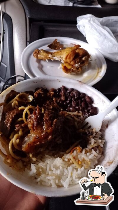 Comida em Restaurante Portela