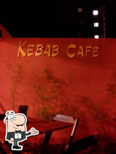 Veja imagens do interior do Kebab Café Dourados