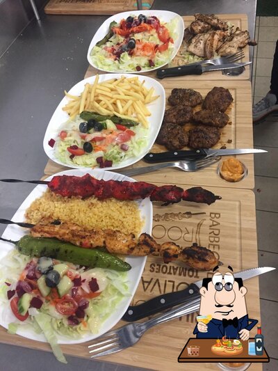 Dégustez l'un des sandwichs (offert par|servi par| disponibles à Imperial