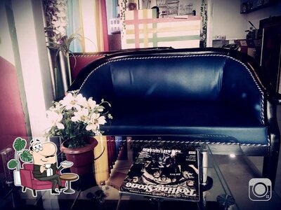 Check out how Cafe looks inside