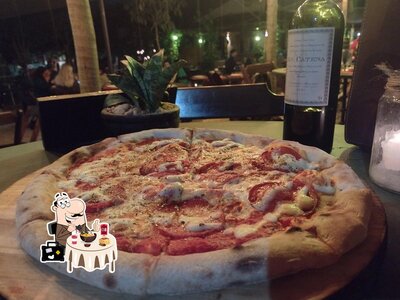 Comida em Casa da Pizza 1910