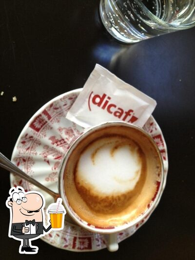Goditi un drink al pub & bar Caffè Giardino