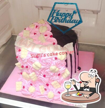 Food at SUMI's cake corner