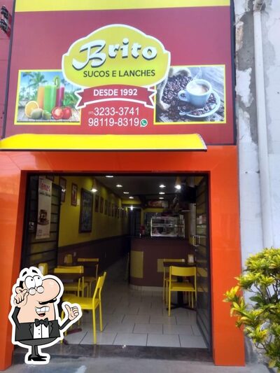 O interior do Brito Sucos E Lanches