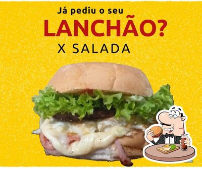 Casa de Lanche Central serve uma gama de opções para os amantes dos hambúrgueres