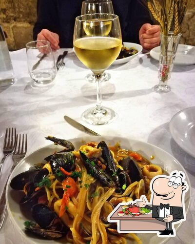 L' Osteria Da Seby propone un'ampia selezione di piatti di mare