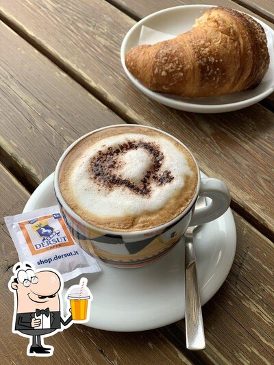 Assaggia le varie cose da bere disponibili dal pub & bar BAR Gussetti