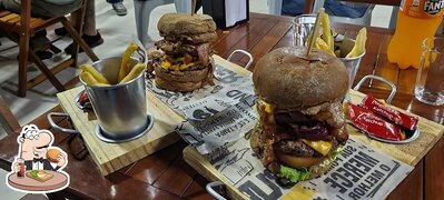 D'GUST BURGUER provê uma variedade de opções para os amantes dos hambúrgueres