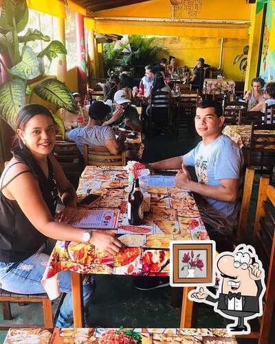 Veja imagens do interior do Canto do Acarajé (Tonha)