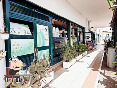 Siediti a un tavolo di Beija Flor Snack Bar