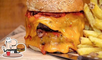 Essayez l'un des hamburgers offert par Babylone Beer Bar