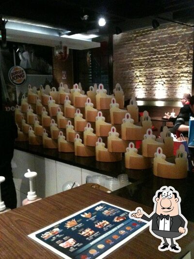 Veja imagens do interior do Burger King