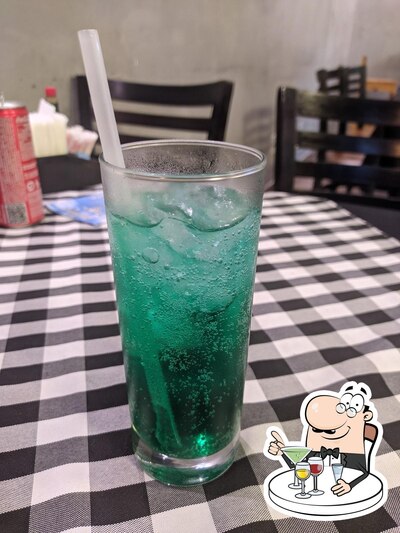 O Donatello Food House serve álcool