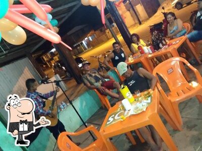 O interior do BAR SÓ LATINHA