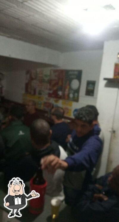 O interior do BAR Oliveira