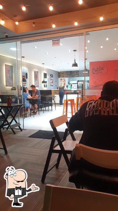 O interior do Seu Viriato Hamburgueria