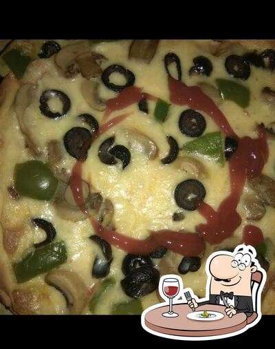 Food at Chiliz The Pizza Shop چِلِیز