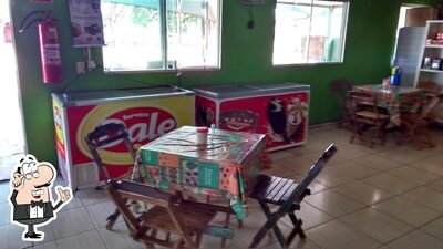 O interior do Requinte Café