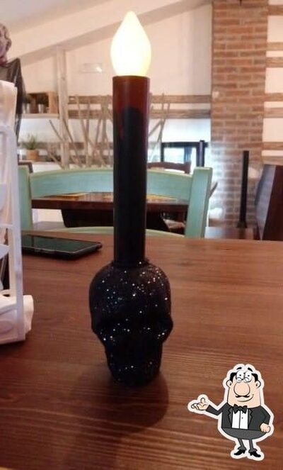 Dai un'occhiata agli interni di Pizzeria Rustica