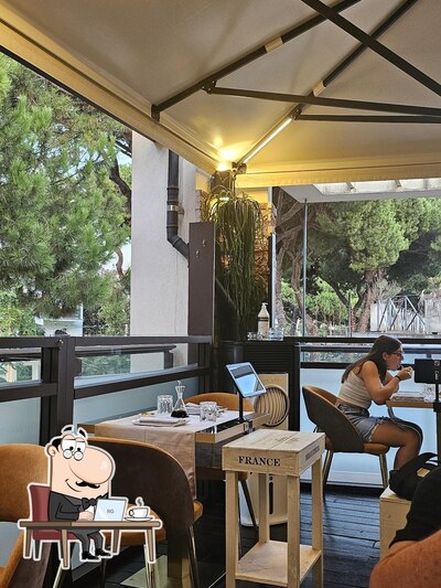 Dai un'occhiata agli interni di Ristorante Okinawa